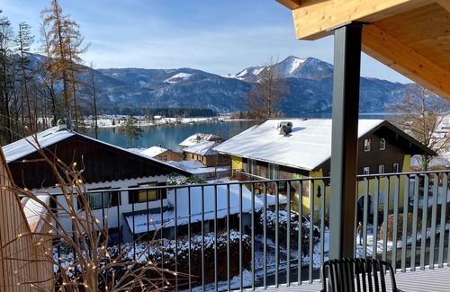 Ried Apartment | Deluxe One-Bedroom Apartment with Lake View