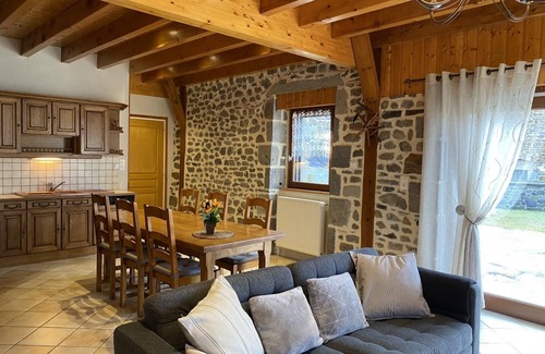 Perpezat House | AT THE BARN - PERPEZAT