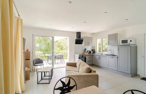 Corbere House | AT THE CASTLE OF O LE CASTEL