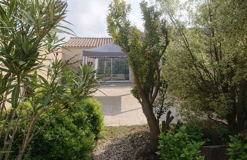 Bourcefranc-le-Chapus Apartment | At the foot of the Ile d'Oléron, large studio with courtyard and bicycles.