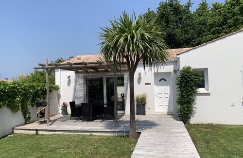 Bourcefranc-le-Chapus Villa | At the foot of the Ile d'Oléron bridge quiet villa not overlooked private parking