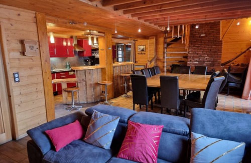 Les Deux Alpes Ski Chalet | At the foot of the slopes, chalet with Sauna, Jacuzzi and indoor swimming pool