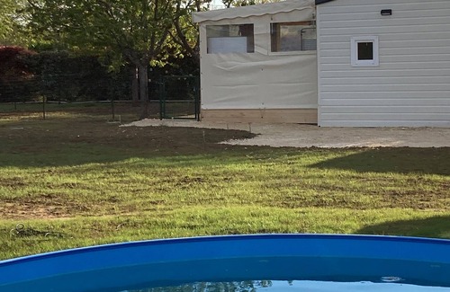 Saint-Sylvestre-sur-Lot House | At the gateway to the Perigord and Lot regions, mobile home in a rural setting