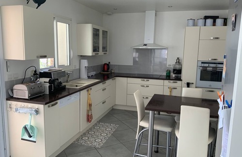 Mallemort House | At the gateway to the Luberon and the Alpilles, near the Pot Royal golf course