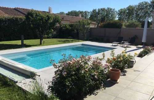 Mallemort House | At the gateway to the Luberon and the Alpilles, near the Pot Royal golf course