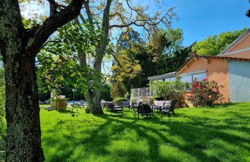 Orly-sur-Morin House | At the heart of the estate