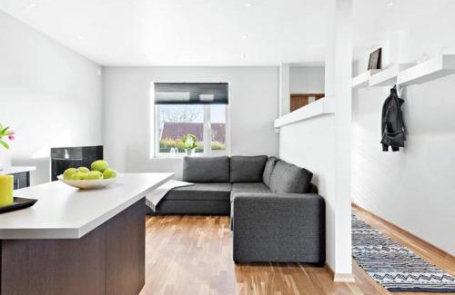 Onsala House | At uncle Rom