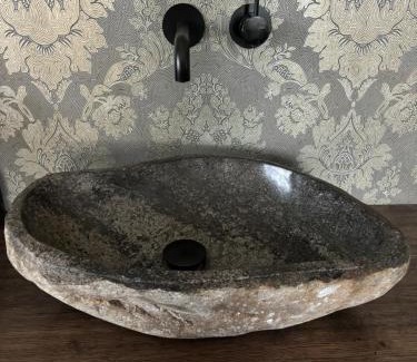 Herten Bed & Breakfast | Atalanta-Wellness Roermond 'de Archivaris'