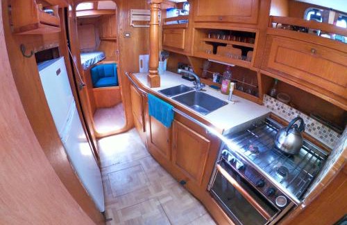Les Anses-d'Arlets Boat Rental | ATAO Plongee