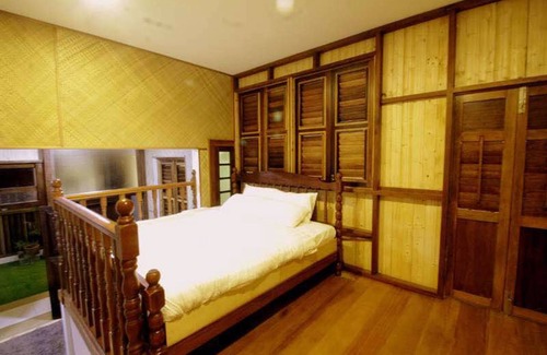Bukit Baru House | Atap Homestay