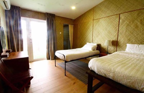 Bukit Baru House | Atap Homestay