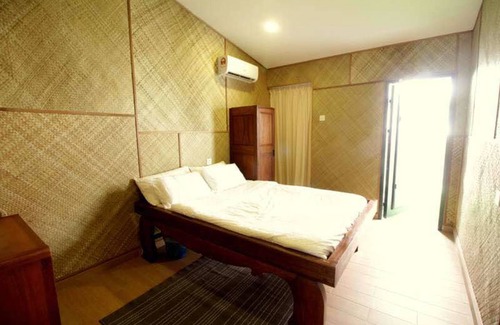 Bukit Baru House | Atap Homestay