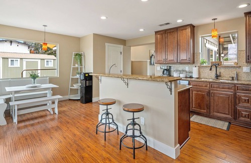 Atascadero House | Atascadero Lake House