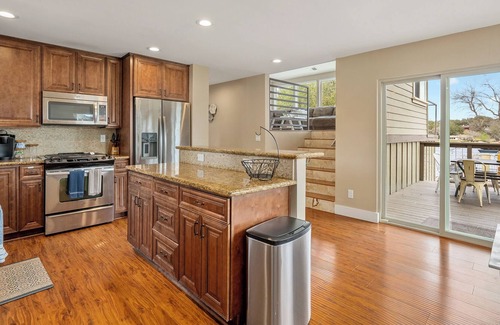 Atascadero House | Atascadero Lake House