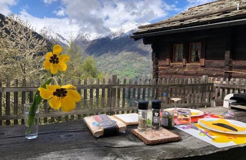 Staldenried  Gspon Bed & Breakfast | Atelier 1786