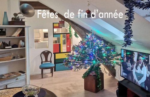 Moret-sur-Loing Apartment | Atelier d'Art - vue panoramique