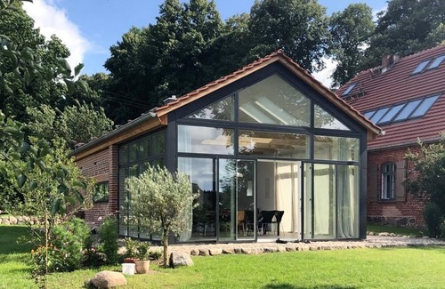 Klein Vielen House | Atelierhaus Alte Schule Liepen