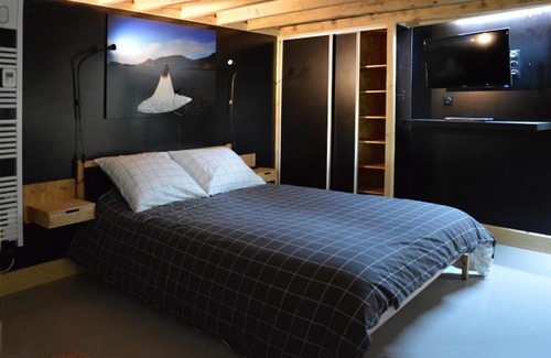 La Villeneuve-au-Chatelot Apartment | ATELIERS DE L'ASTRØLABE