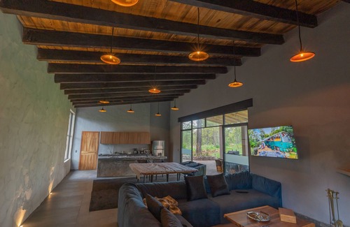 Atemajac de Brizuela House | Atemajac Getaway, Big House & Garden