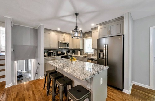 Marietta House | ATH 4Br Clean Pet Friendly w/Fence (444)