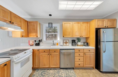 Addison Heights House | ATH - Kennesaw - 3BR - Fenced -Pet Friendly (joel)