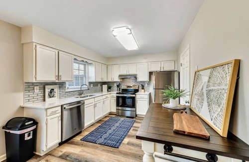 Marietta House | ATH-Marietta/Smyrna- 3BR- Pet Friendly (271timber)