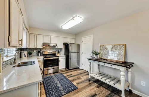 Marietta House | ATH-Marietta/Smyrna- 3BR- Pet Friendly (271timber)