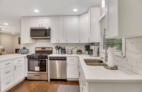 Fair Oaks House | ATH · Sleeps 8 - 4 Beds - Pet Friendly - 1386 (ST2)
