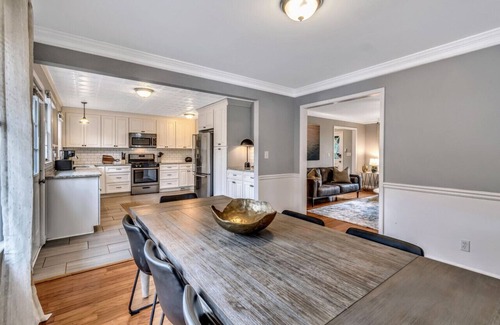 Smyrna House | ATH - Smyrna - 5BR - Pet Friendly -Fenced (autumn)