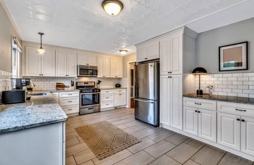 Smyrna House | ATH - Smyrna - 5BR - Pet Friendly -Fenced (autumn)