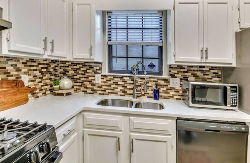 Kennesaw House | ATH Winsburg Drive · Sleeps8-3BR-Pet Friendly - Fenced