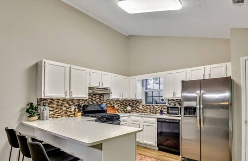 Kennesaw House | ATH Winsburg Drive · Sleeps8-3BR-Pet Friendly - Fenced