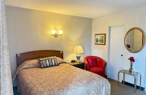 Athabasca Hotel | Athabasca Hillside Motel