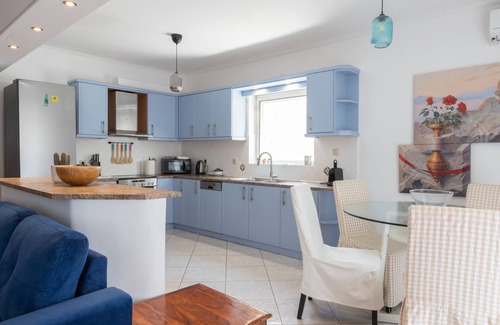 Alimos Apartment | Athan. Diakou 10