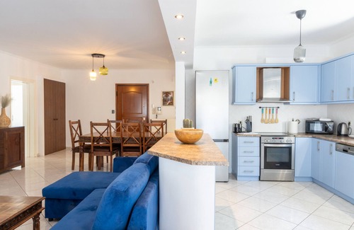 Alimos Apartment | Athan. Diakou 10