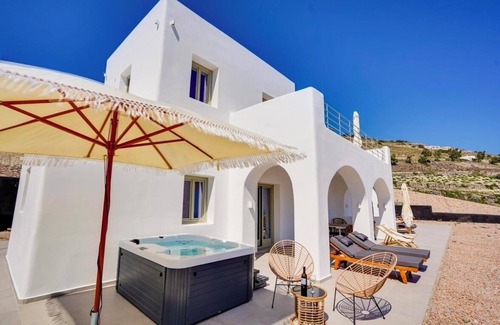 Pyrgos Apartment | Athelia Villa with private jacuzzi, in fabulous Pyrgos Kallistis
