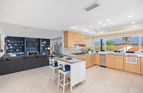 Mission Viejo House | Athena Aquatic Retreat at Lake Mission Viejo - large pool home