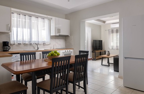 Filerimos Apartment | Athena PoolFront Suite