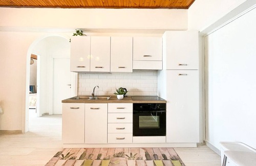 Licola Apartment | Athena Seafront Apartment, Free Parking & Pool