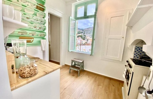 Symi Apartment | Athenas - Neoclassic Harbour View
