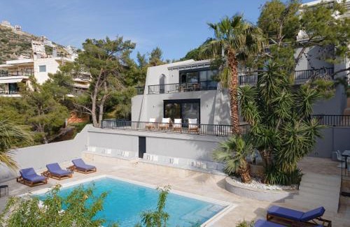 Saronida Villa | Athenian Black Villa
