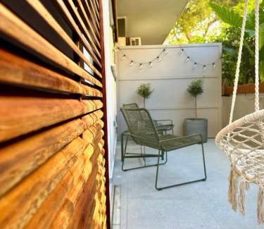 Palaio Faliro Apartment | Athenian Coastal Urban Living