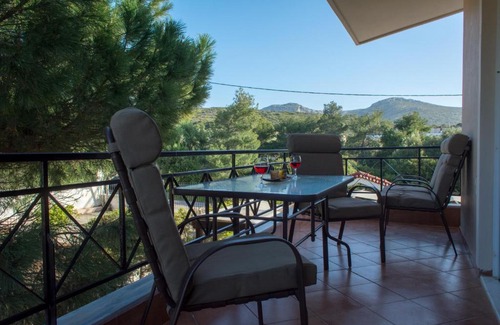 Palaia Fokaia House | Athenian Riviera Family House