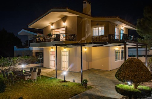 Palaia Fokaia House | Athenian Riviera Family House