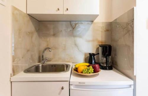 Neapoli Apartment | Athenian Stay Trikoupi 2 Apartment