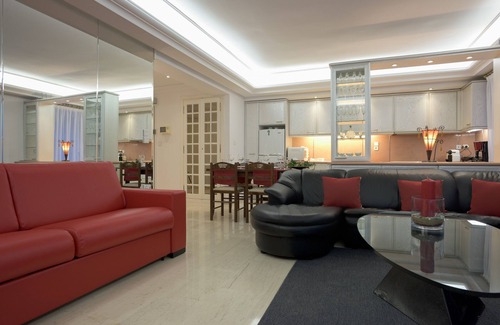 Kinosargous Apartment | Athens Urban Visions Art Apartment. Breath taking Views to Acropolis.