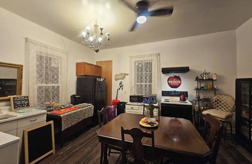 Athens House | Athensmusic Gem 1 mile from Town