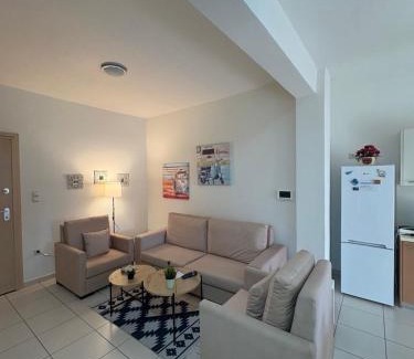 Aigaleo Apartment | Athina’s apartment