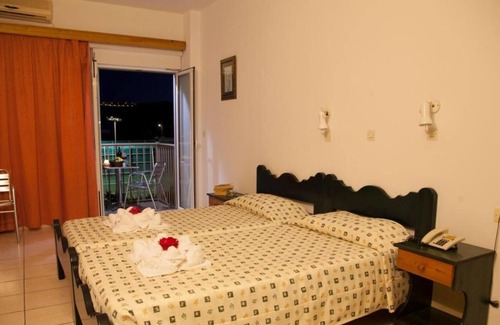Kefalos House | Athinoula Hotel Double Room BB