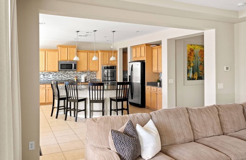 Palm Valley House | AtHome+1 | Massive 6 BR | Monthly